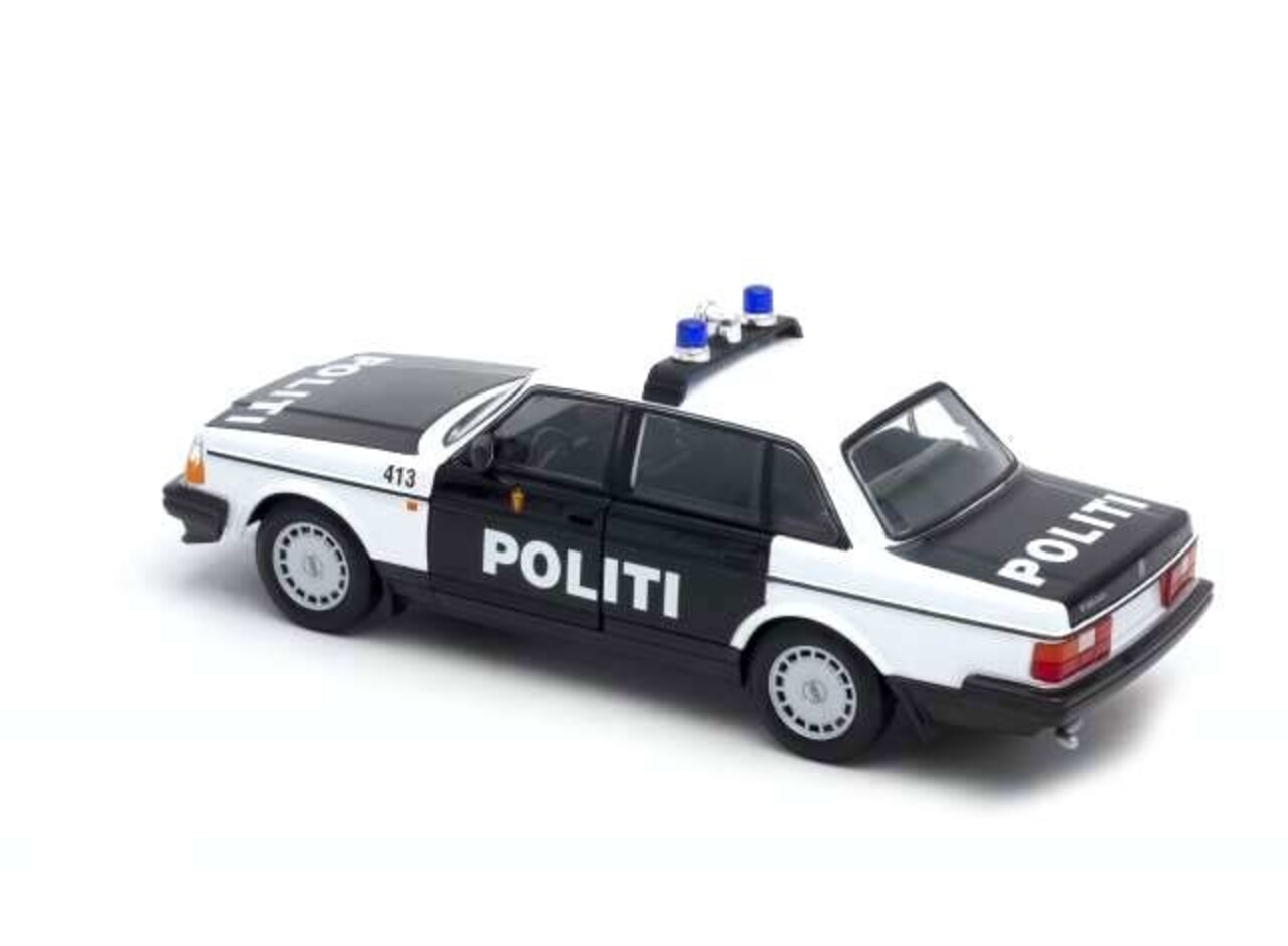 Volvo Volvo 240 GL 1986 'Norwegian Police' - 1:24 - Welly Volvo Volvo 240 GL 1986 'Norwegian Police' - 1:24 - Welly