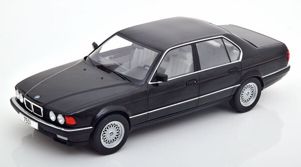 BMW BMW 7-Series (E32) 750i - 1:18 - Modelcar Group BMW BMW 7-Series (E32) 750i - 1:18 - Modelcar Group