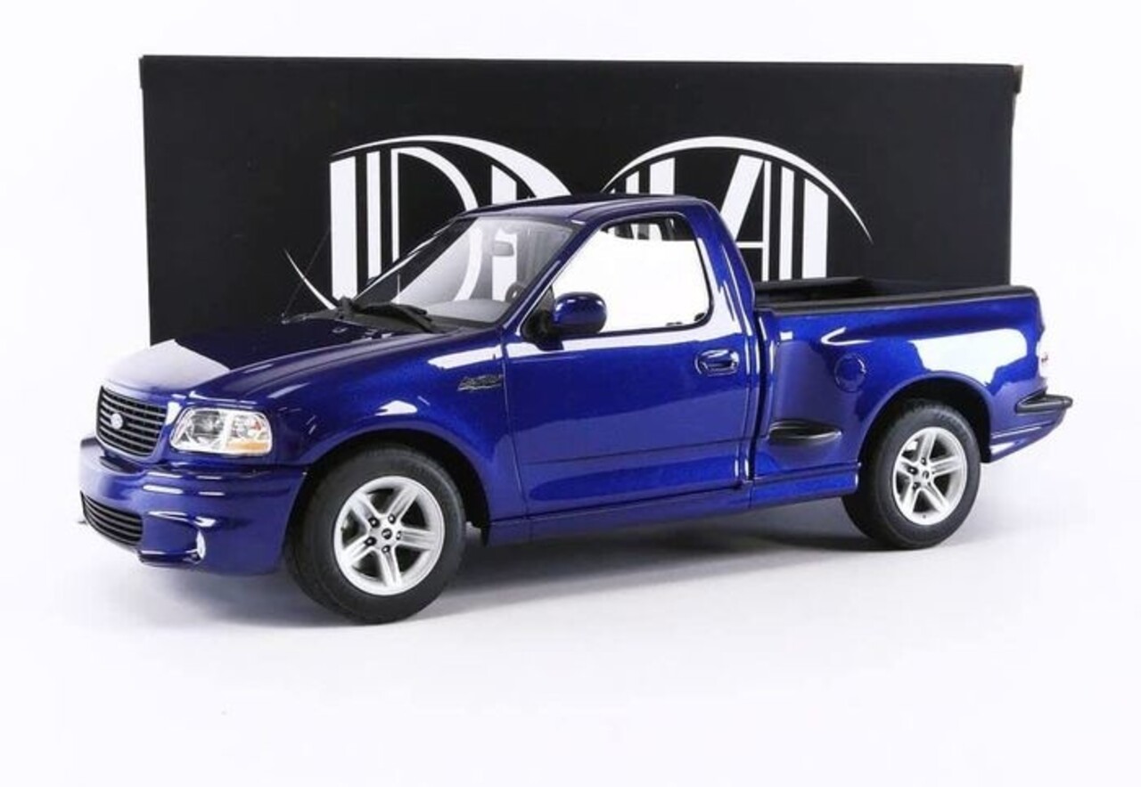 Ford Ford F-150 SVT Lightning - 1:18 - DNA Collectibles Ford Ford F-150 SVT Lightning - 1:18 - DNA Collectibles