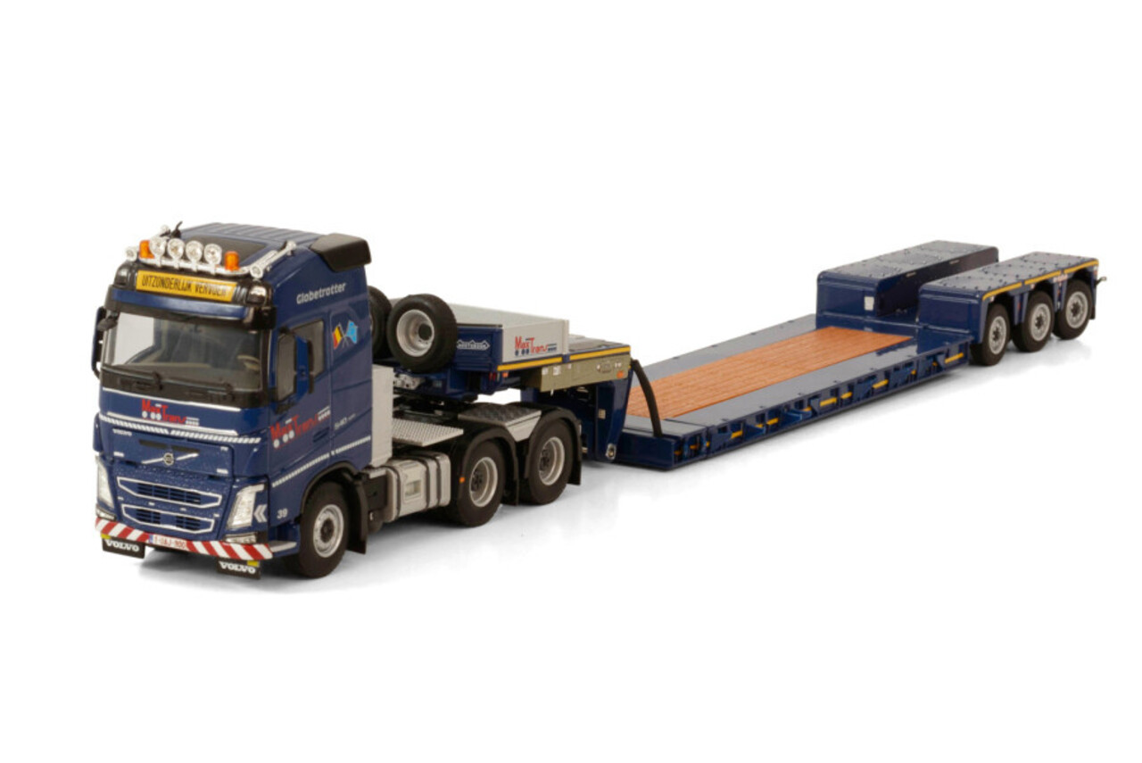 Volvo Volvo FH4 Globetrotter 6x4 Low Loader 'Maxtrans' - 1:50 - WSI Models Volvo Volvo FH4 Globetrotter 6x4 Low Loader 'Maxtrans' - 1:50 - WSI Models
