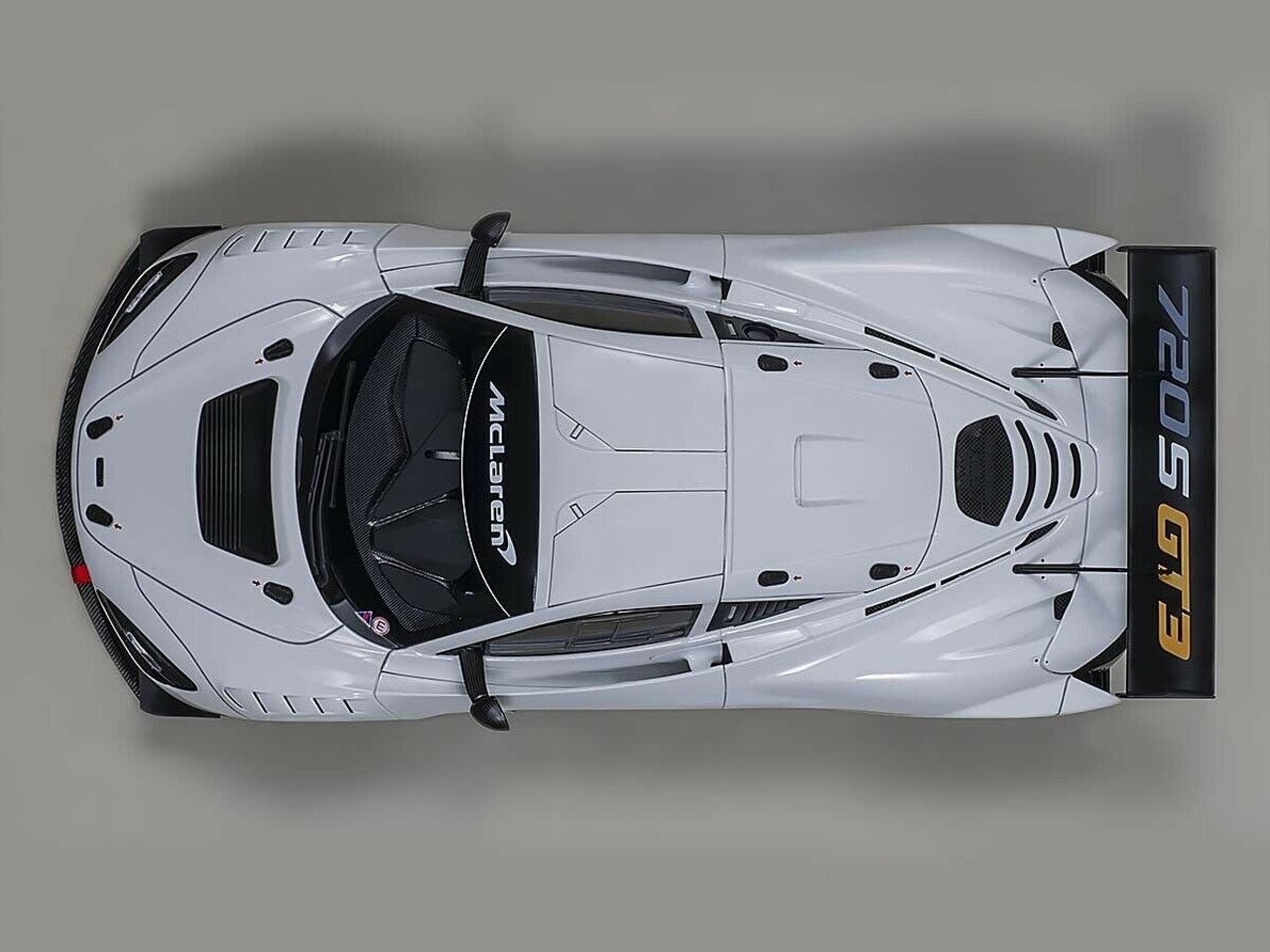 McLaren McLaren 720S GT3 - 1:18 - AUTOart