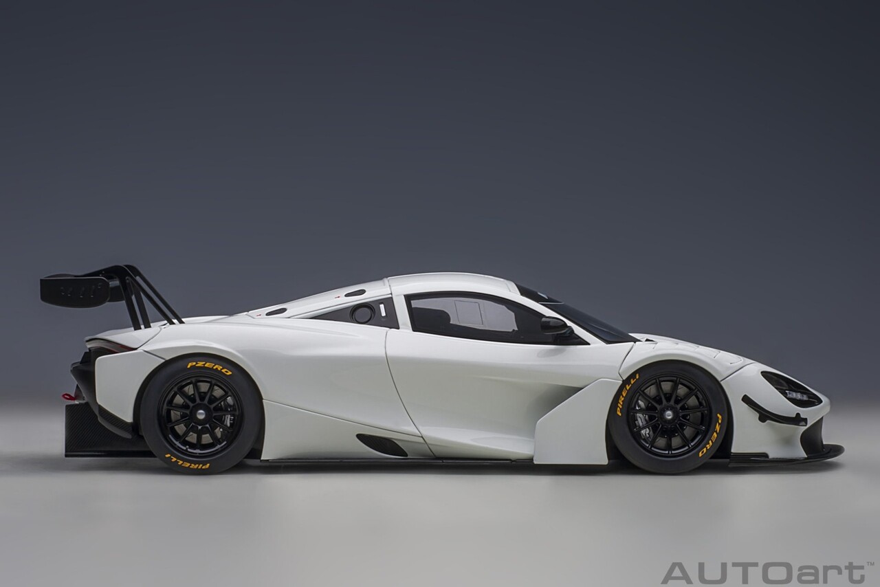 McLaren McLaren 720S GT3 - 1:18 - AUTOart