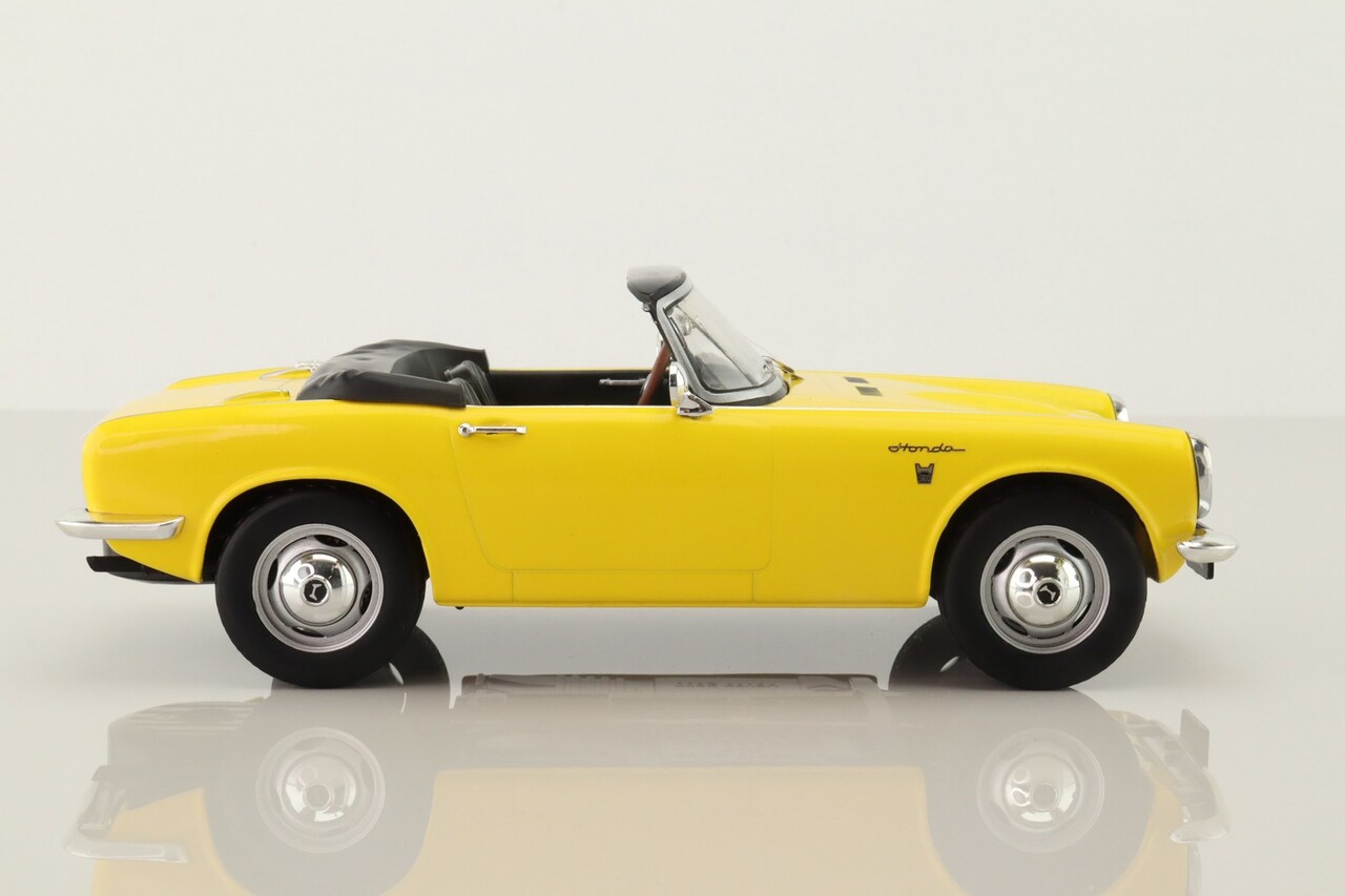 Honda Honda S800 - 1:18 - Triple 9 Collection Honda Honda S800 - 1:18 - Triple 9 Collection