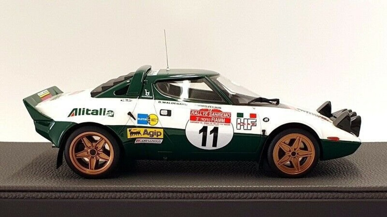 Lancia Lancia Stratos HF #11 Winner San Remo Rally 1975 - 1:18 - Top Marques Collectibles Lancia Lancia Stratos HF #11 Winner San Remo Rally 1975 - 1:18 - Top Marques Collectibles