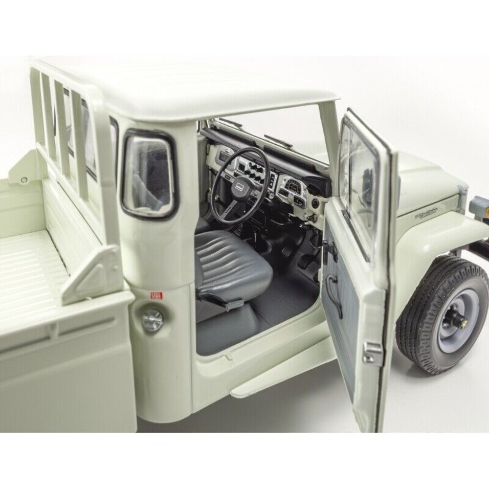 Toyota Toyota Land Cruiser 40 Pick-Up - 1:18 - Kyosho Toyota Toyota Land Cruiser 40 Pick-Up - 1:18 - Kyosho