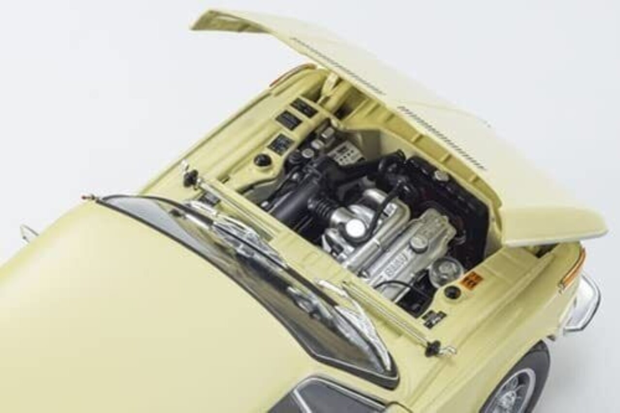 BMW BMW 2002Tii 1972 - 1:18 - Kyosho BMW BMW 2002Tii 1972 - 1:18 - Kyosho