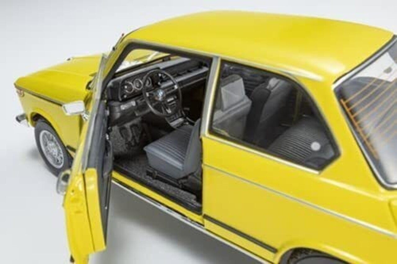 BMW BMW 2002Tii 1972 - 1:18 - Kyosho BMW BMW 2002Tii 1972 - 1:18 - Kyosho
