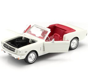 Ford Ford Mustang 1964 1/2 'Goldfinger' - 1:24 - Motor Max Ford Ford Mustang 1964 1/2 'Goldfinger' - 1:24 - Motor Max