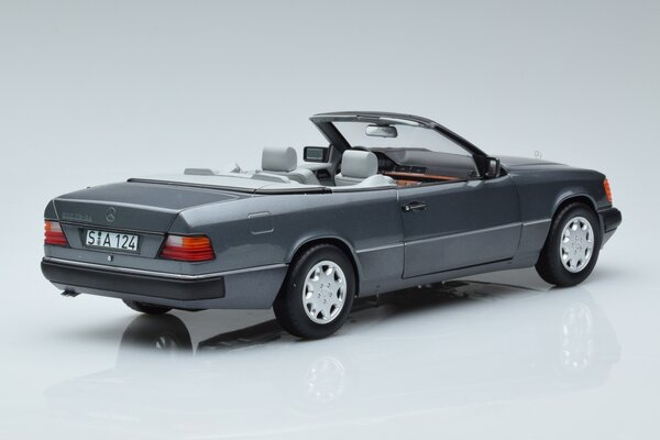 Mercedes-Benz Mercedes-Benz E-Class 300CE 24V (A124) Cabriolet Open 1991 - 1:18 - Norev