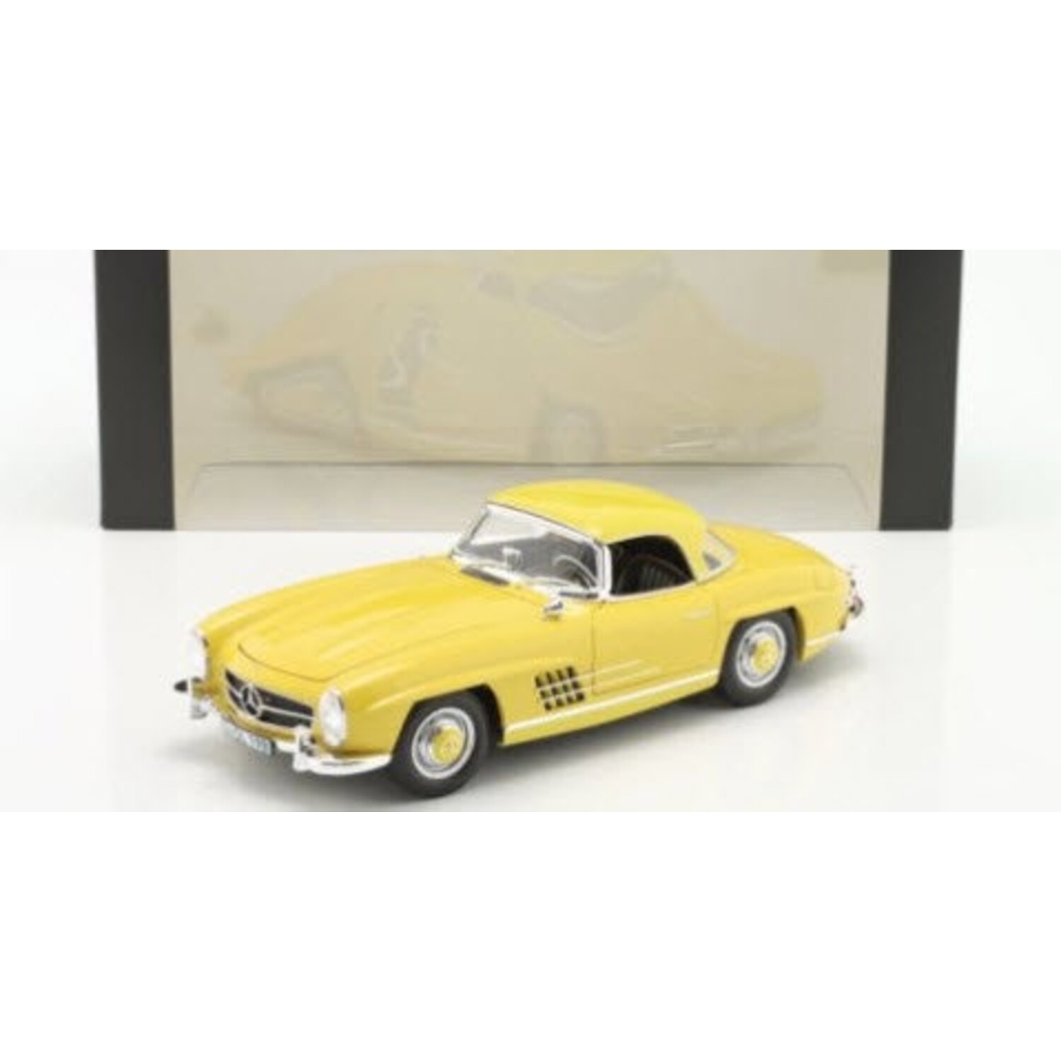 NOREV B66040669 Scale 1/18  MERCEDES BENZ SL-CLASS 300SL ROADSTER SPIDER  (W198 II) 1957 YELLOW