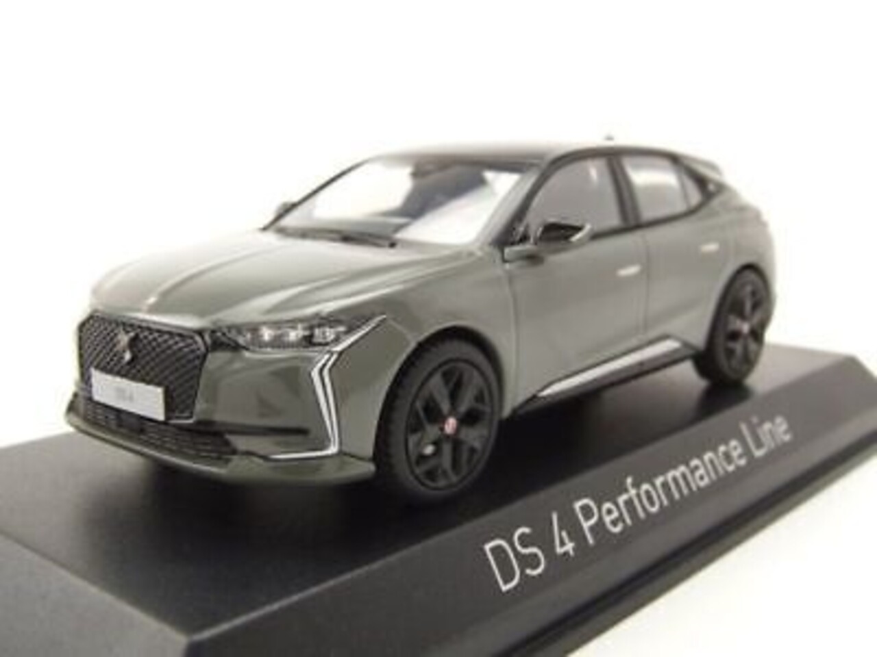 DS DS 4 Performance Line 2021 - 1:43 - Norev
