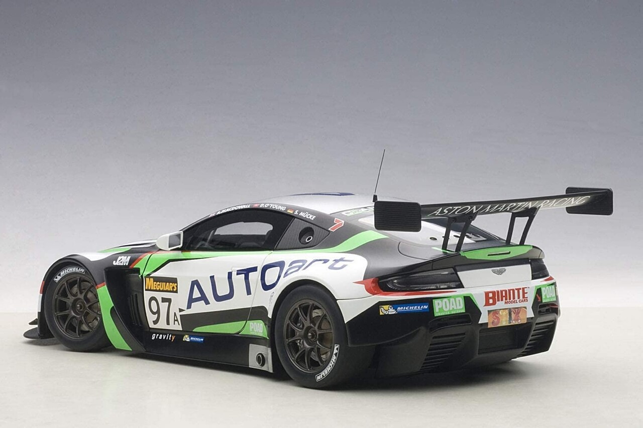 Aston Martin Aston Martin V12 Vantage #97A Bathurst 12 Hours Endurance Race 2015 - 1:18 - AUTOart Aston Martin Aston Martin V12 Vantage #97A Bathurst 12 Hours Endurance Race 2015 - 1:18 - AUTOart