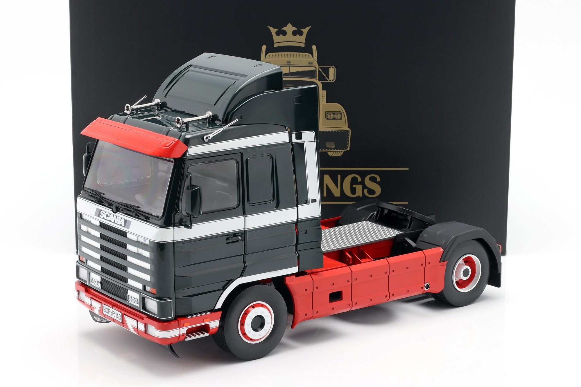Scania 143M 500 Streamline Tractor 4x2 1995 - 1:18 - Road Scania 143M 500 Streamline Tractor 4x2 1995 - 1:18 - Road