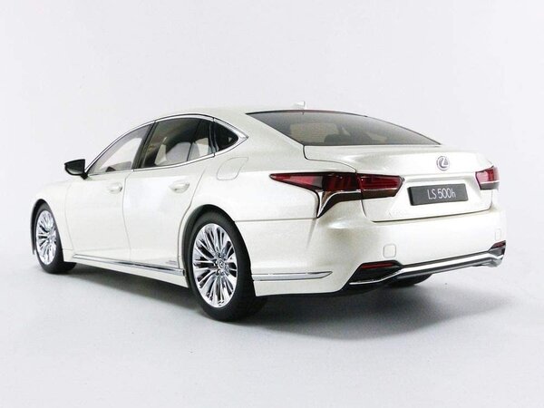 Lexus Lexus LS500h - 1:18 - AUTOart