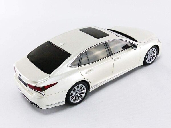 Lexus Lexus LS500h - 1:18 - AUTOart