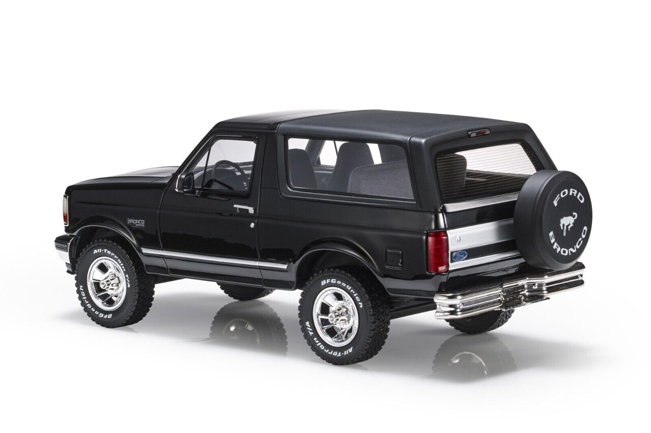 Ford Ford Bronco 1992 - 1:18 - LS Collectibles Ford Ford Bronco 1992 - 1:18 - LS Collectibles