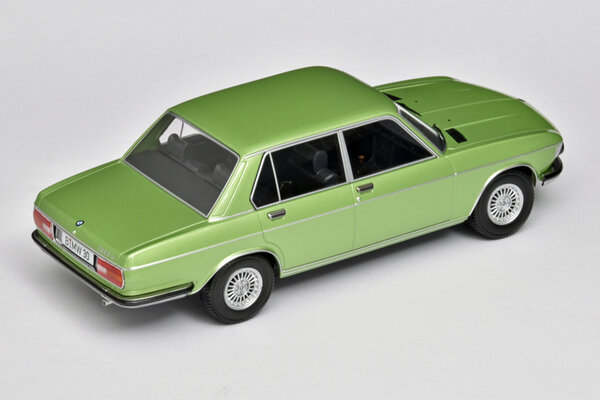 BMW BMW 3.0 S E3 - 1:18 - KK Scale BMW BMW 3.0 S E3 - 1:18 - KK Scale