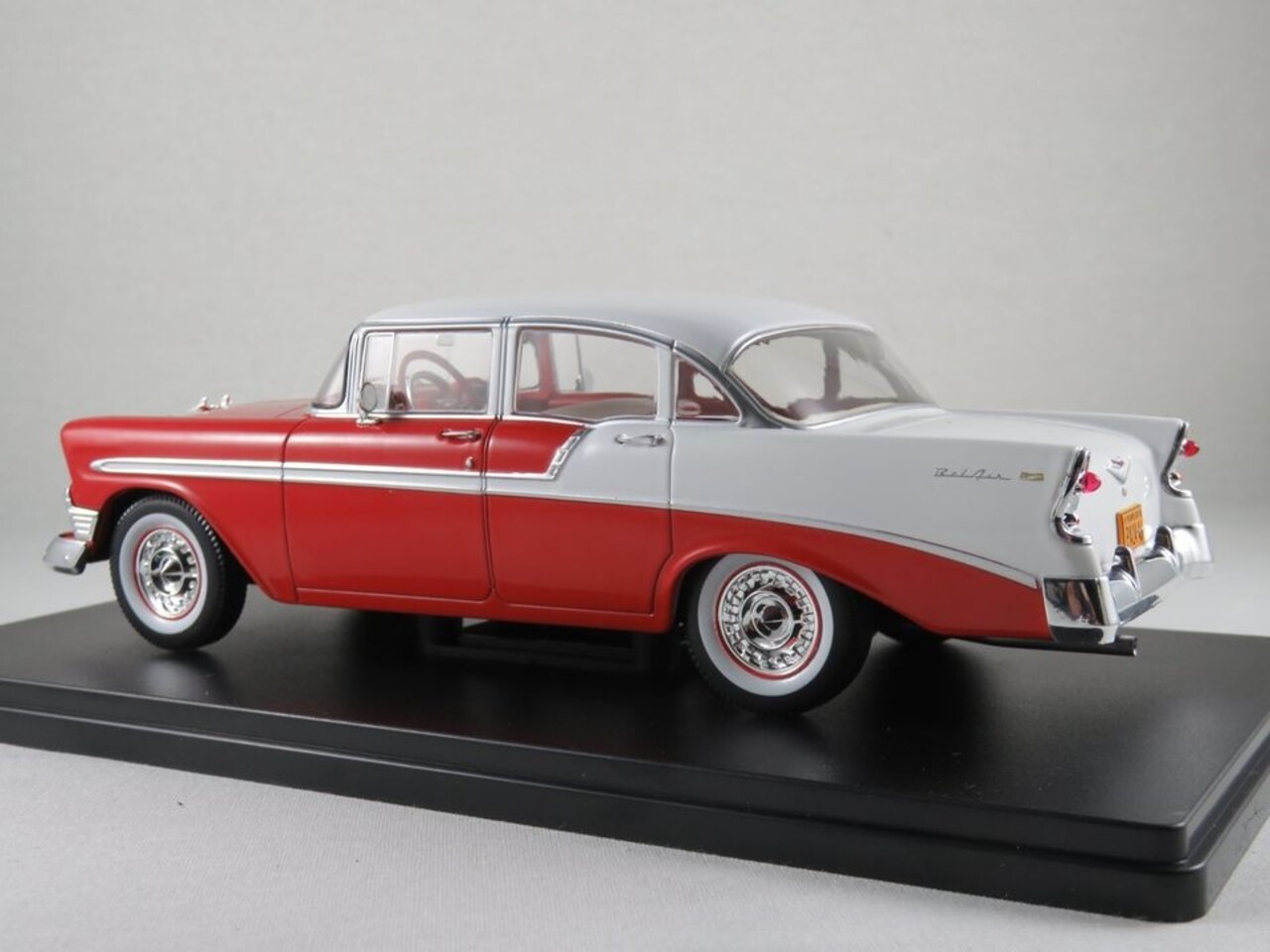 Chevrolet Chevrolet Bell Air 4-Door Sedan 1956 - 1:24 - Whitebox Chevrolet Chevrolet Bell Air 4-Door Sedan 1956 - 1:24 - Whitebox