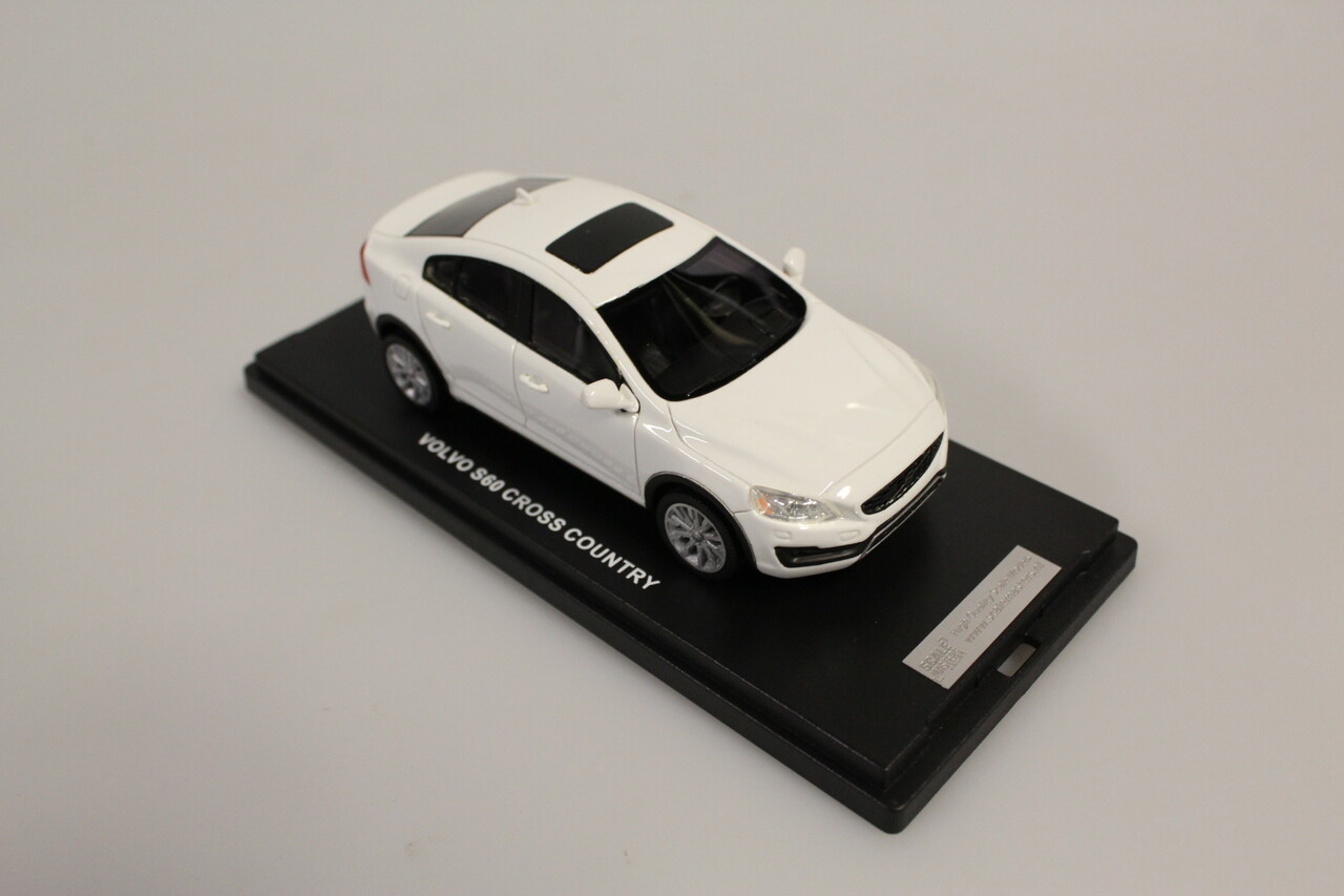 Volvo Volvo S60 Cross Country - 1:43 - Scale Masters