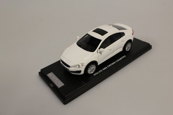 Volvo Volvo S60 Cross Country - 1:43 - Scale Masters
