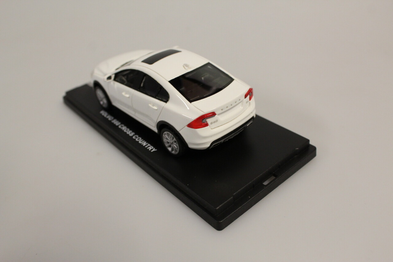 Volvo Volvo S60 Cross Country - 1:43 - Scale Masters