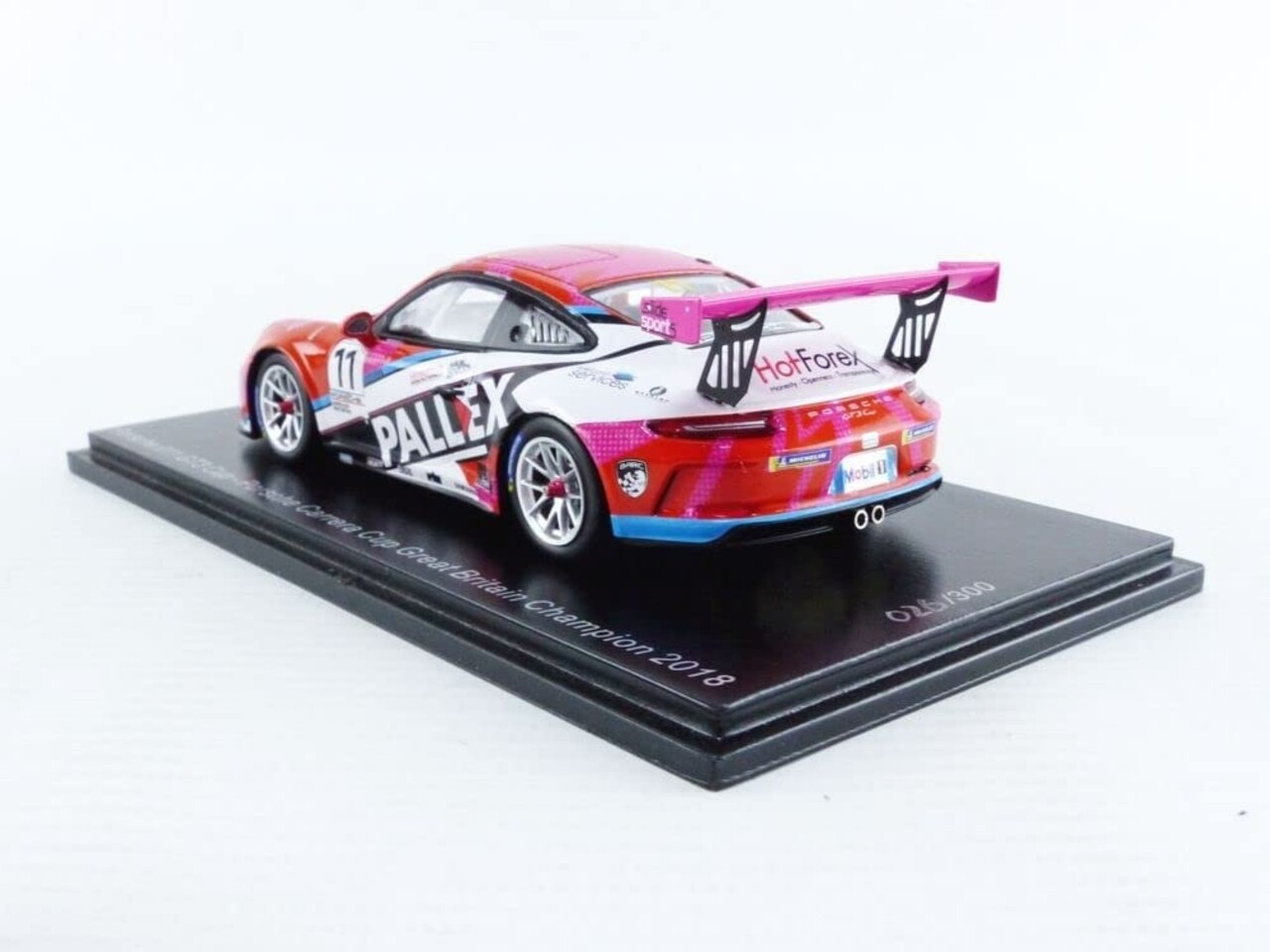 Porsche Porsche 911 GT3 Cup #11 Porsche Carrera Cup Great Britain Champion 2018 - 1:43 - Spark Porsche Porsche 911 GT3 Cup #11 Porsche Carrera Cup Great Britain Champion 2018 - 1:43 - Spark