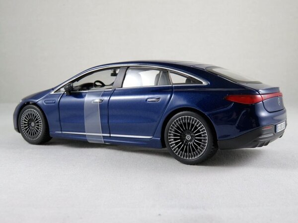 Mercedes-Benz Mercedes-Benz EQS (V297) 2022 - 1:27 - Maisto