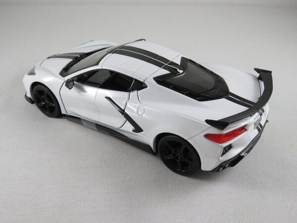 Chevrolet Chevrolet Corvette Stingray Coupe High Wing 2020 - 1:24 - Maisto Chevrolet Chevrolet Corvette Stingray Coupe High Wing 2020 - 1:24 - Maisto