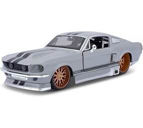 Ford Ford Mustang GT 1967 - 1:24 - Maisto