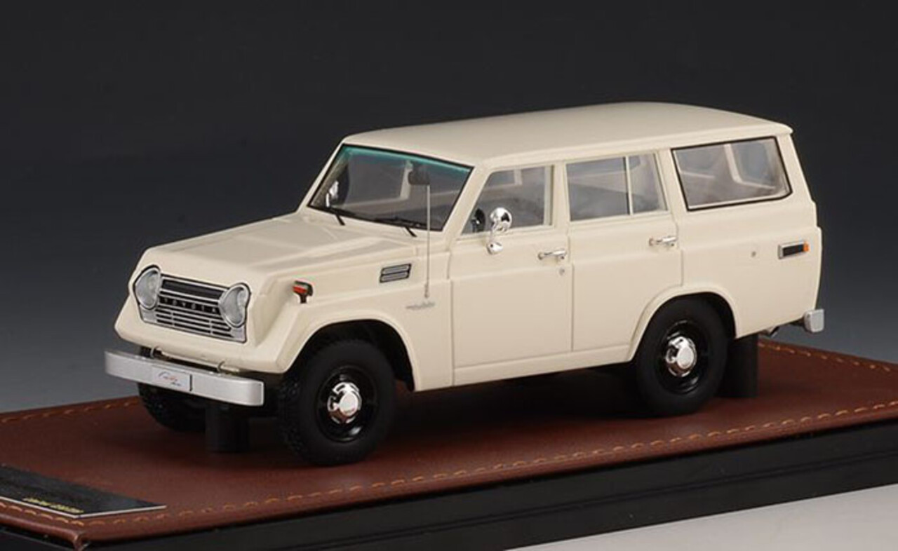 Toyota Toyota Land Cruiser FJ55 1979 - 1:43 - GLM (Great Lighting Models) Toyota Toyota Land Cruiser FJ55 1979 - 1:43 - GLM (Great Lighting Models)