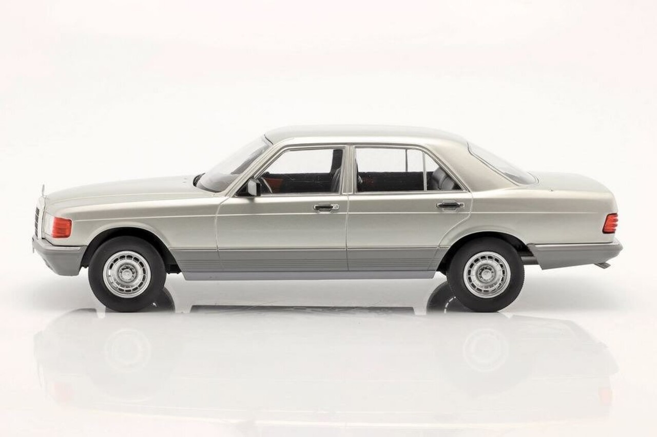 Mercedes-Benz Mercedes-Benz S-Class 380 SE (W126) - 1:18 - Modelcar Group Mercedes-Benz Mercedes-Benz S-Class 380 SE (W126) - 1:18 - Modelcar Group