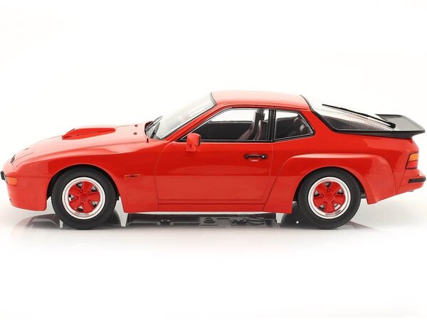 Porsche Porsche 924 Carrera GT 1981 (Red Rims) - 1:18 - Modelcar Group Porsche Porsche 924 Carrera GT 1981 (Red Rims) - 1:18 - Modelcar Group