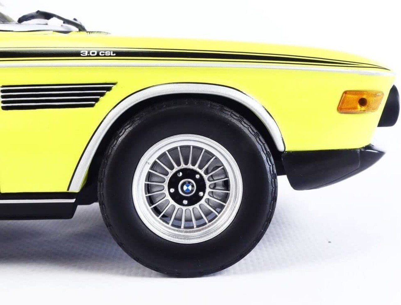 BMW BMW 3.0 CSL 1971 - 1:18 - Minichamps