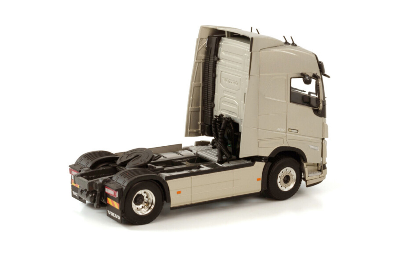 Volvo Volvo FH5 Globetrotter 4x2 - 1:50 - WSI Models