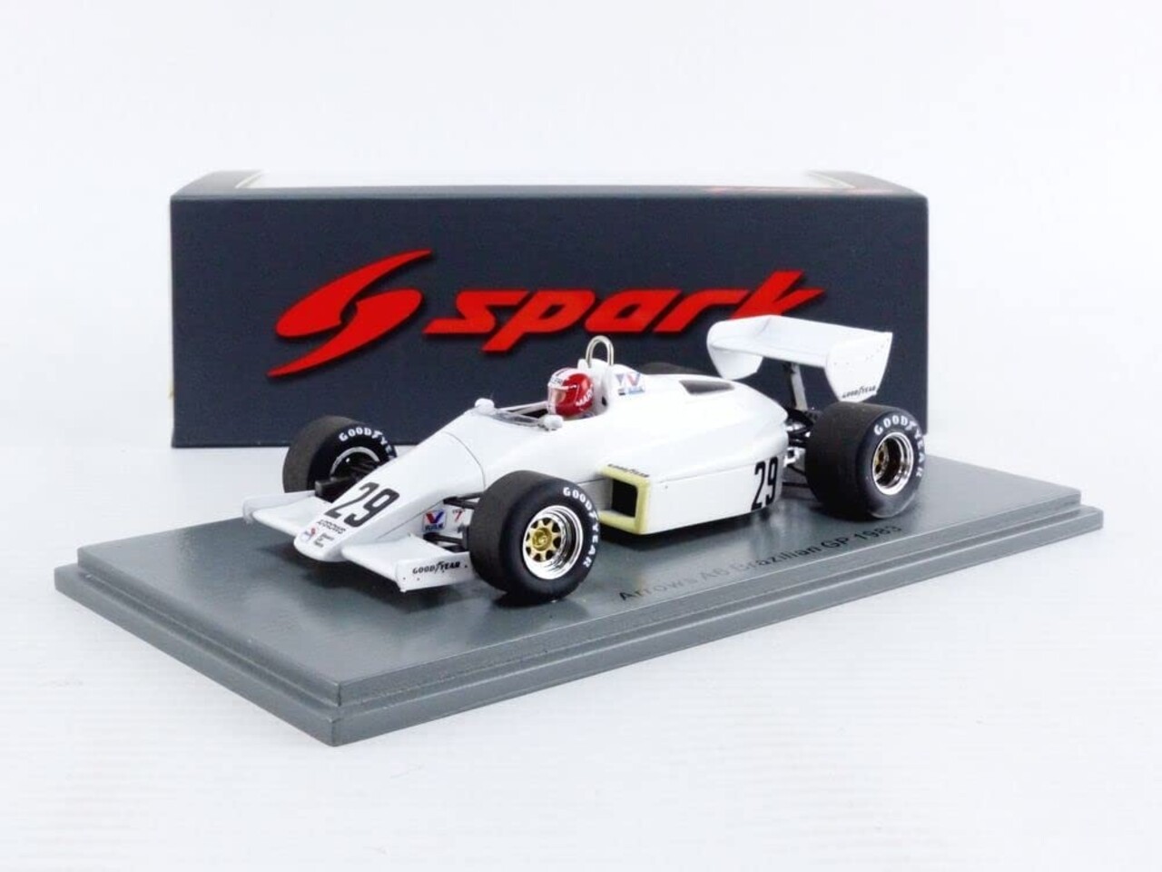 Formule 1 Arrows A6 #29 Brazilian GP 1983 - 1:43 - Spark Formule 1 Arrows A6 #29 Brazilian GP 1983 - 1:43 - Spark