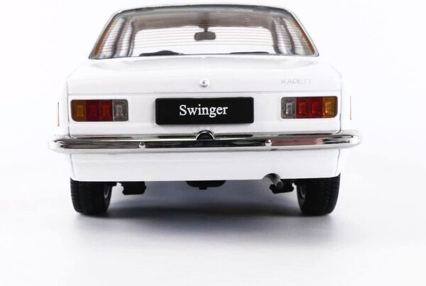 Opel Opel Kadett C Swinger 1975 - 1:18 - KK Scale