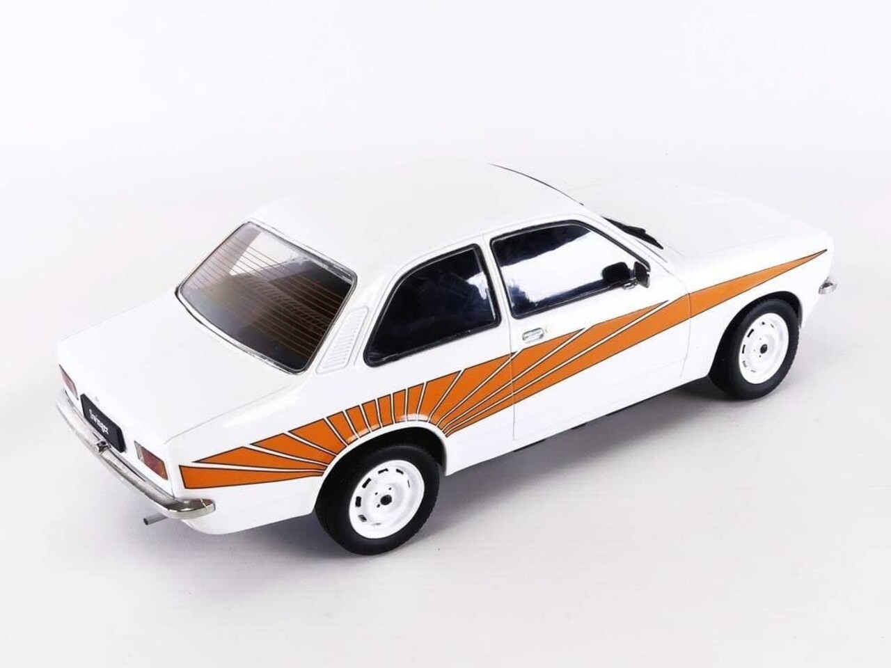 Opel Opel Kadett C Swinger 1975 - 1:18 - KK Scale