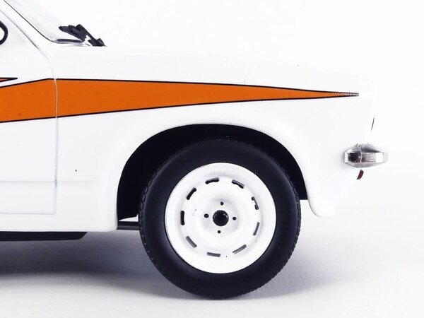 Opel Opel Kadett C Swinger 1975 - 1:18 - KK Scale