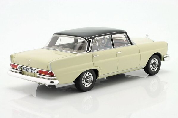 Mercedes-Benz Mercedes-Benz 220SE (W111) 1966 - 1:18 - Cult Scale Models