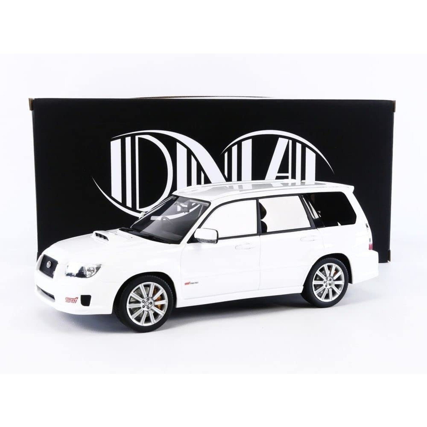 Subaru Forester STI - 1:18 - DNA Collectibles - HMKT