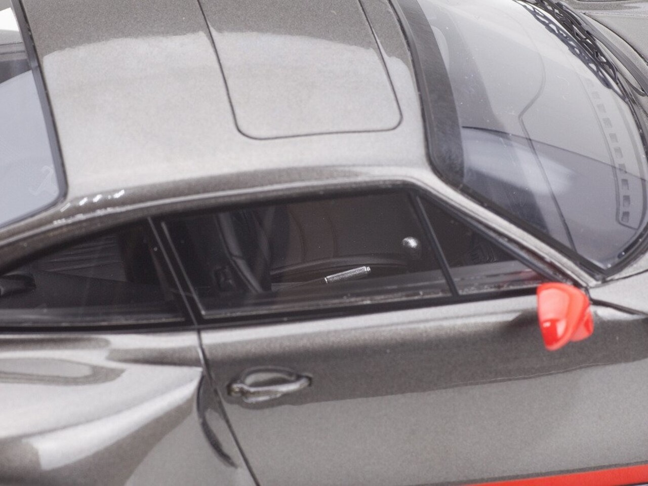 Porsche Porsche 911 (993) GT1 Alméras - 1:18 - KESS