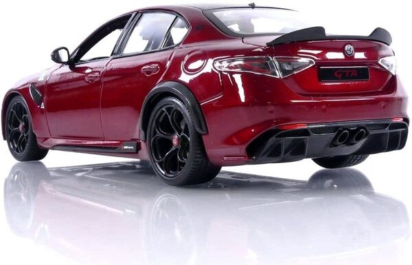 Alfa Romeo Alfa Romeo Giulia GTA - 1:18 - Bburago