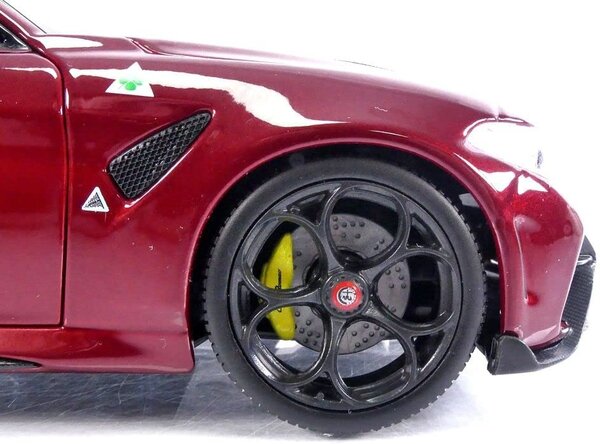 Alfa Romeo Alfa Romeo Giulia GTA - 1:18 - Bburago