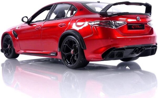Alfa Romeo Alfa Romeo Giulia GTAm - 1:18 - Bburago Alfa Romeo Alfa Romeo Giulia GTAm - 1:18 - Bburago