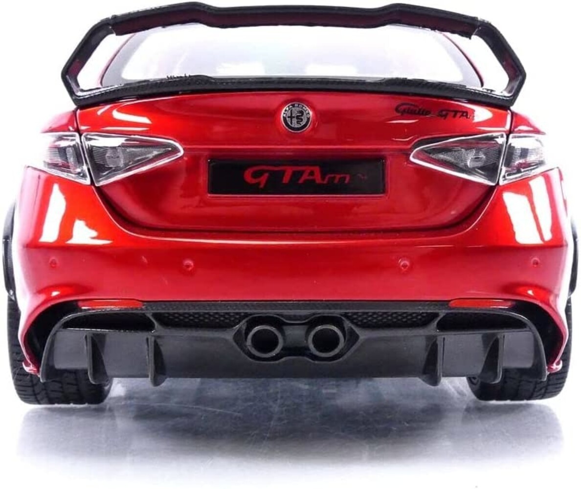 Alfa Romeo Alfa Romeo Giulia GTAm - 1:18 - Bburago Alfa Romeo Alfa Romeo Giulia GTAm - 1:18 - Bburago