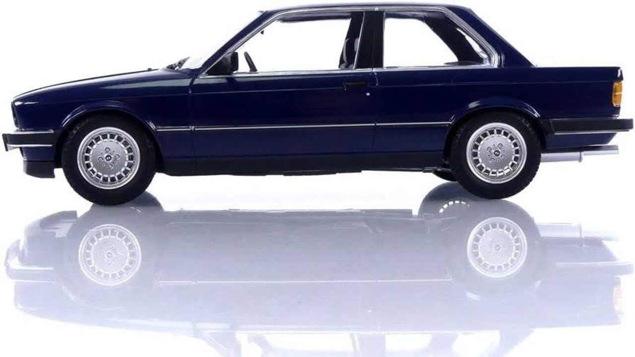 BMW BMW 323i 1982 - 1:18 - Minichamps