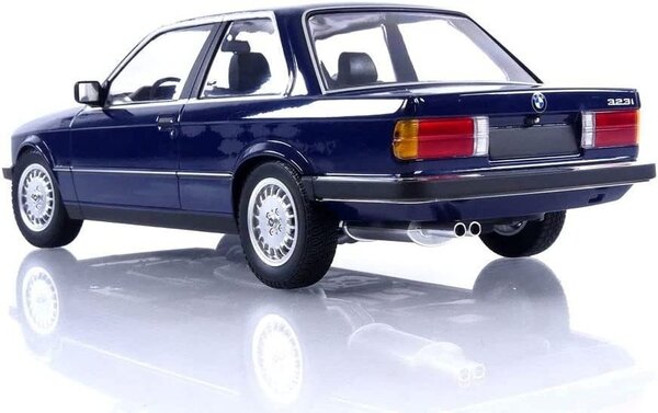 BMW BMW 323i 1982 - 1:18 - Minichamps