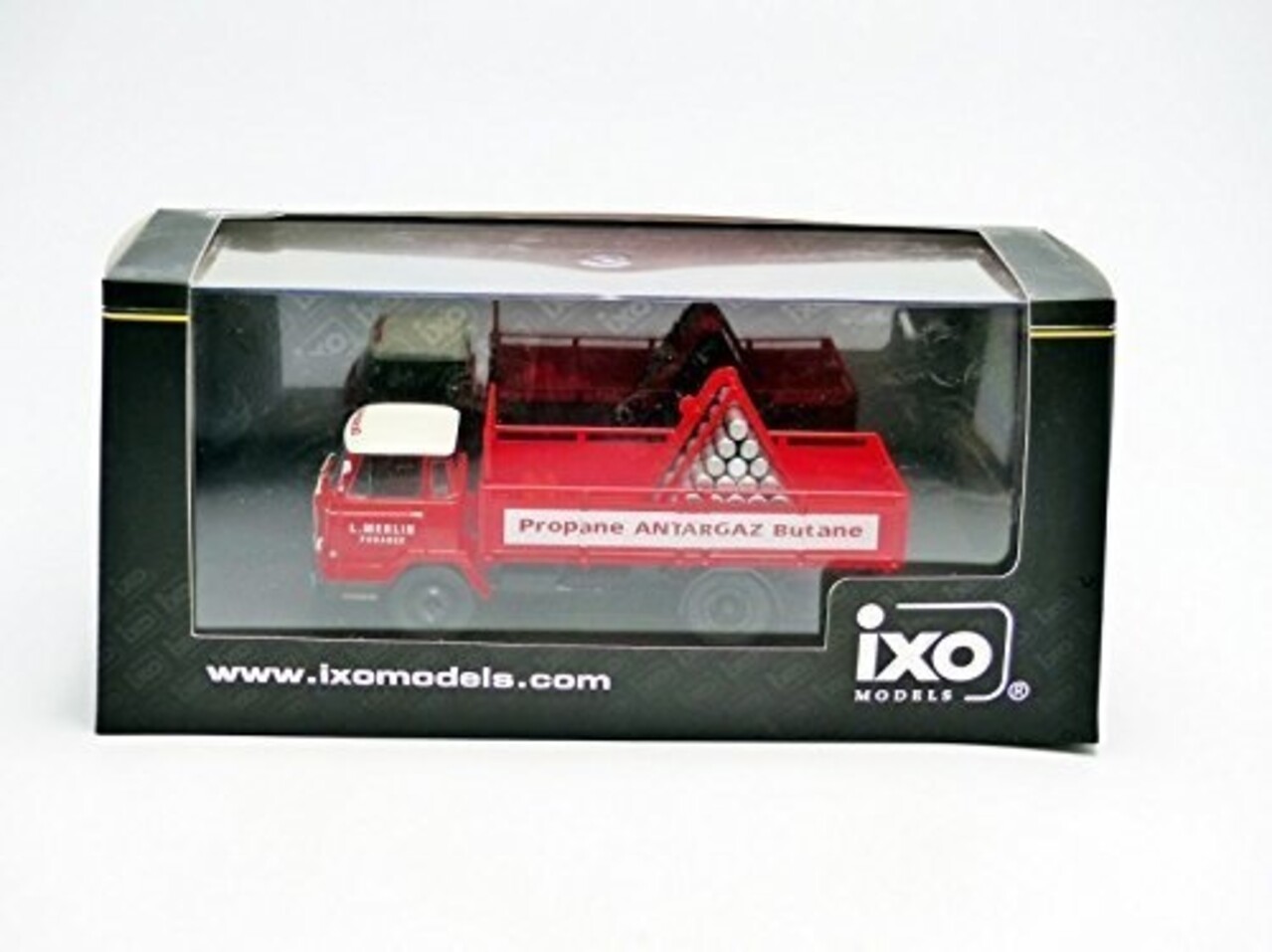 Unic Unic Auteuil 'Antargaz' 1963 - 1:43 - IXO Models