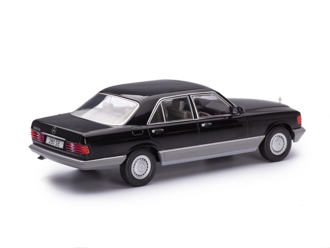 Mercedes-Benz Mercedes-Benz S-Class 280 SE (W126) - 1:18 - Modelcar Group Mercedes-Benz Mercedes-Benz S-Class 280 SE (W126) - 1:18 - Modelcar Group