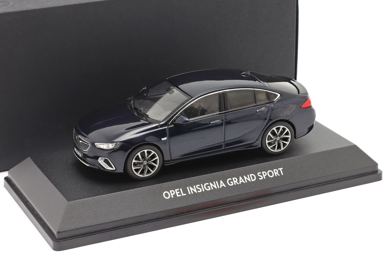 Opel Opel Insignia Grand Sport - 1:43 - iScale Opel Opel Insignia Grand Sport - 1:43 - iScale